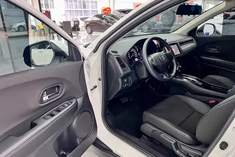 Honda Vezel в аренду фото № 9