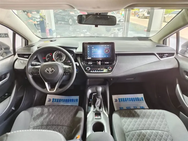 <h1>Toyota Camry</h1> в аренду фото № 11