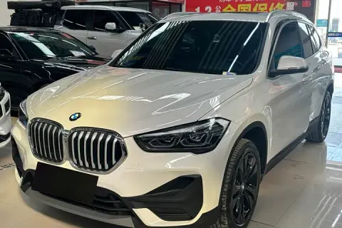 BMW X1 в аренду фото № 2