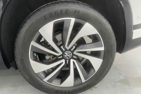 Volkswagen Tayron X в аренду фото № 4