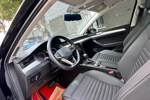 Volkswagen Magotan в аренду фото № 7