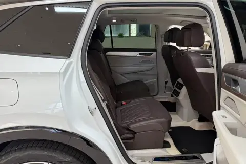 Volkswagen Tavendor в аренду фото № 9