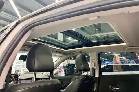 Honda Vezel в аренду фото № 4