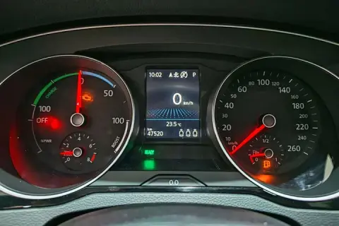 Volkswagen Magotan в аренду фото № 7