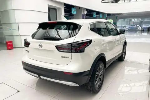 Nissan Qashqai в аренду фото № 2
