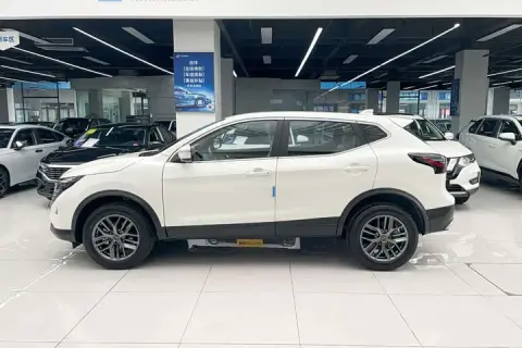 Nissan Qashqai в аренду фото № 1