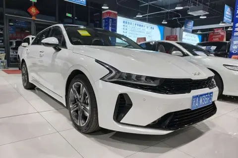 Kia K5 в аренду фото № 0