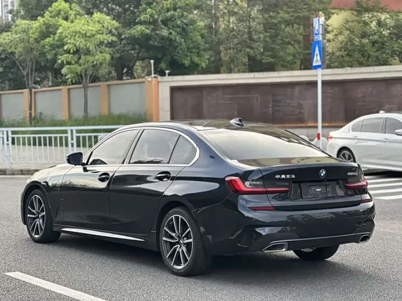 <h1>BMW 3 серии</h1> в аренду фото № 2