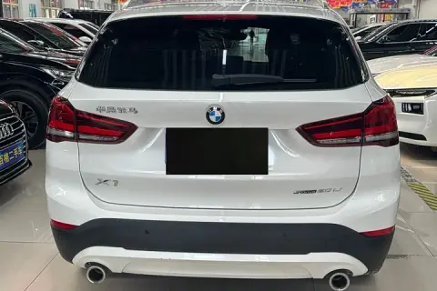 BMW X1 в аренду фото № 3