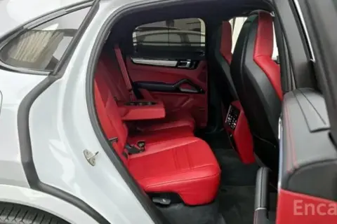 Porsche Cayenne в аренду фото № 7