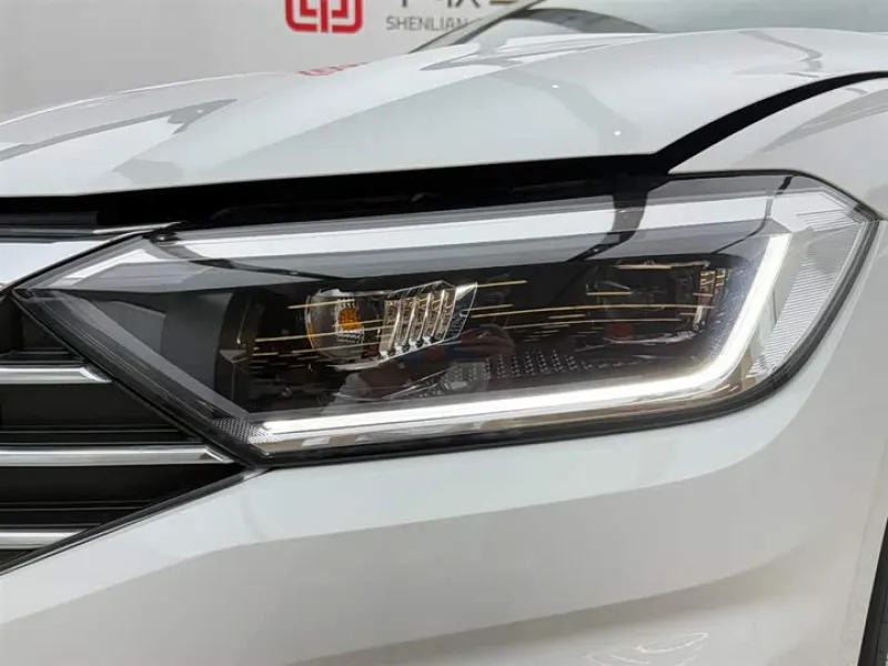 <h1>Volkswagen Sagitar</h1> в аренду фото № 2
