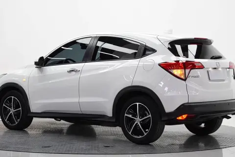 Honda Vezel в аренду фото № 5