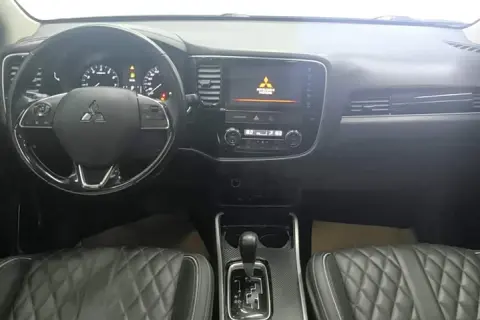 Mitsubishi Outlander в аренду фото № 6