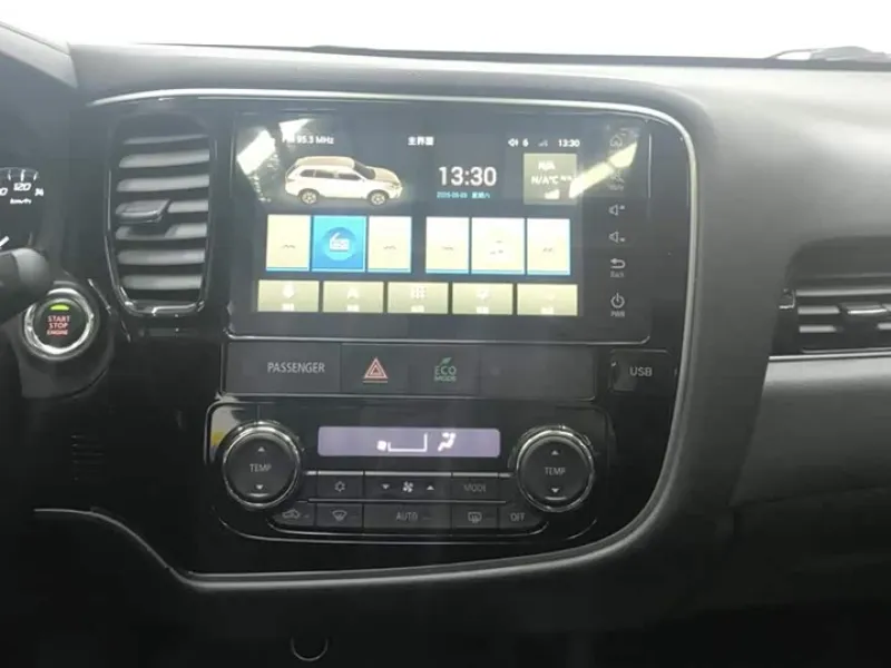 <h1>Mitsubishi Outlander</h1> в аренду фото № 7