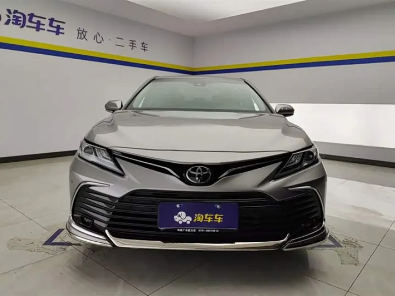 <h1>Toyota Camry</h1> в аренду фото № 0